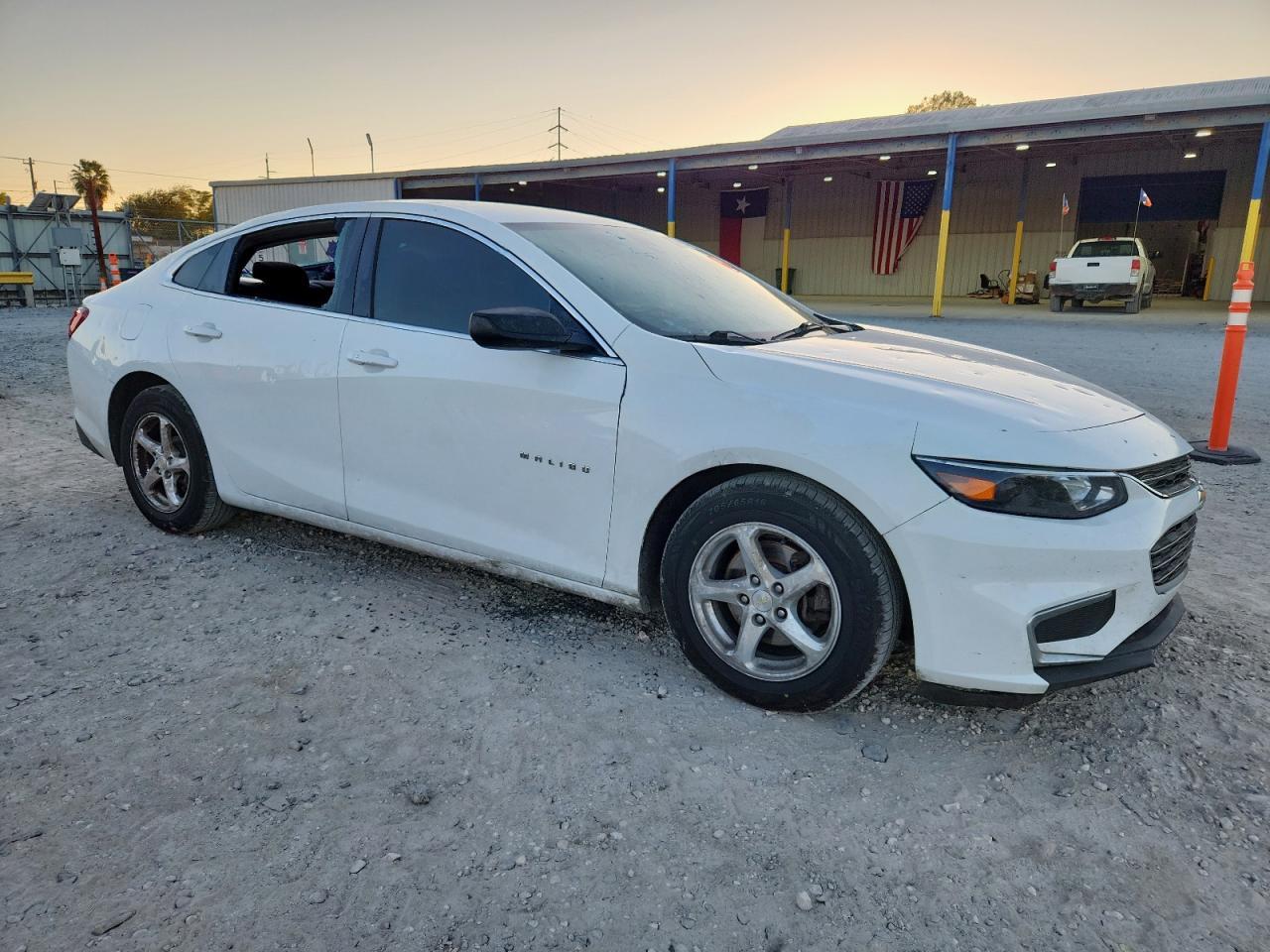 2018 Chevrolet Malibu Ls - Фото 4