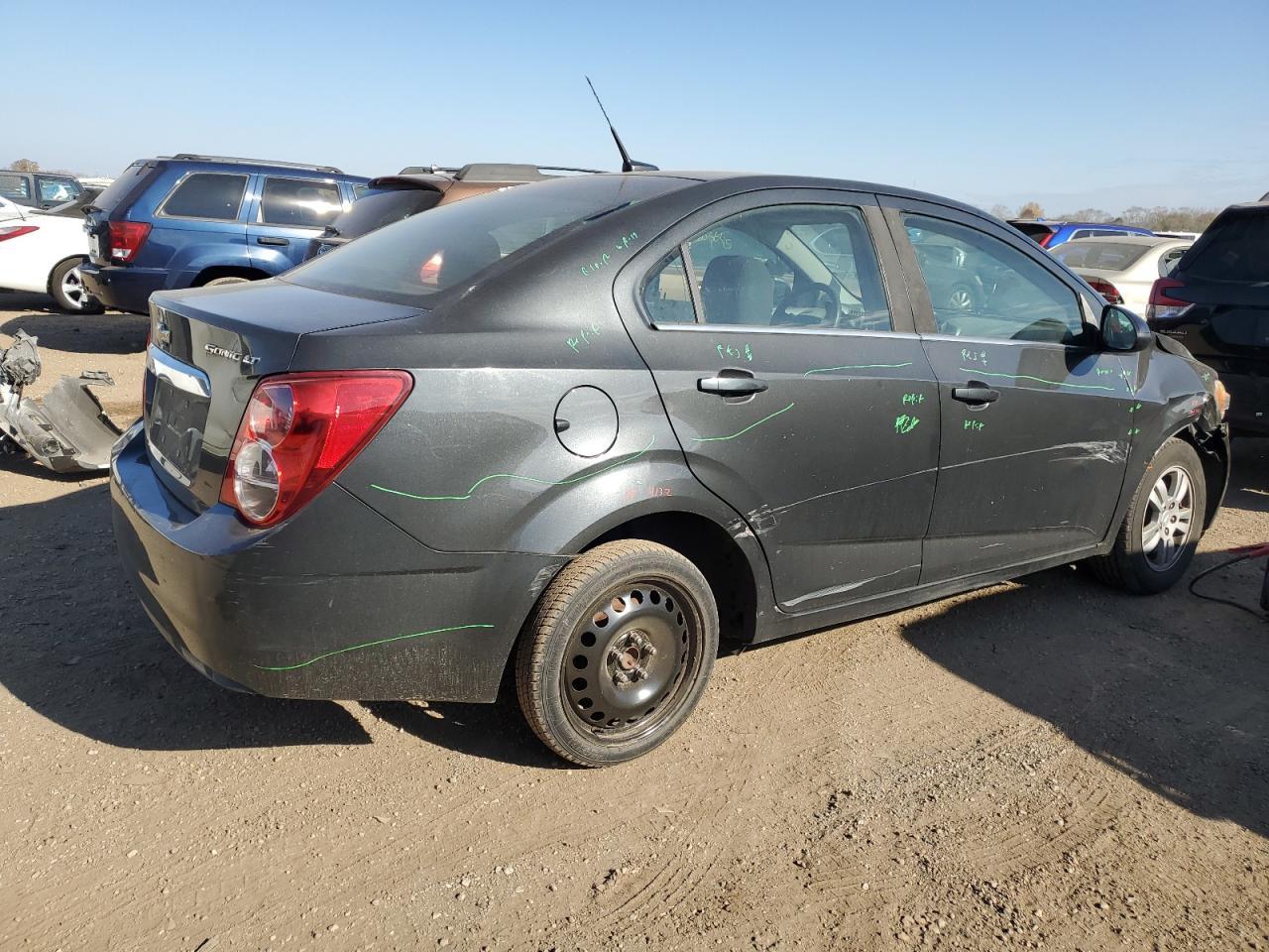 2014 Chevrolet Sonic Lt - Image 3