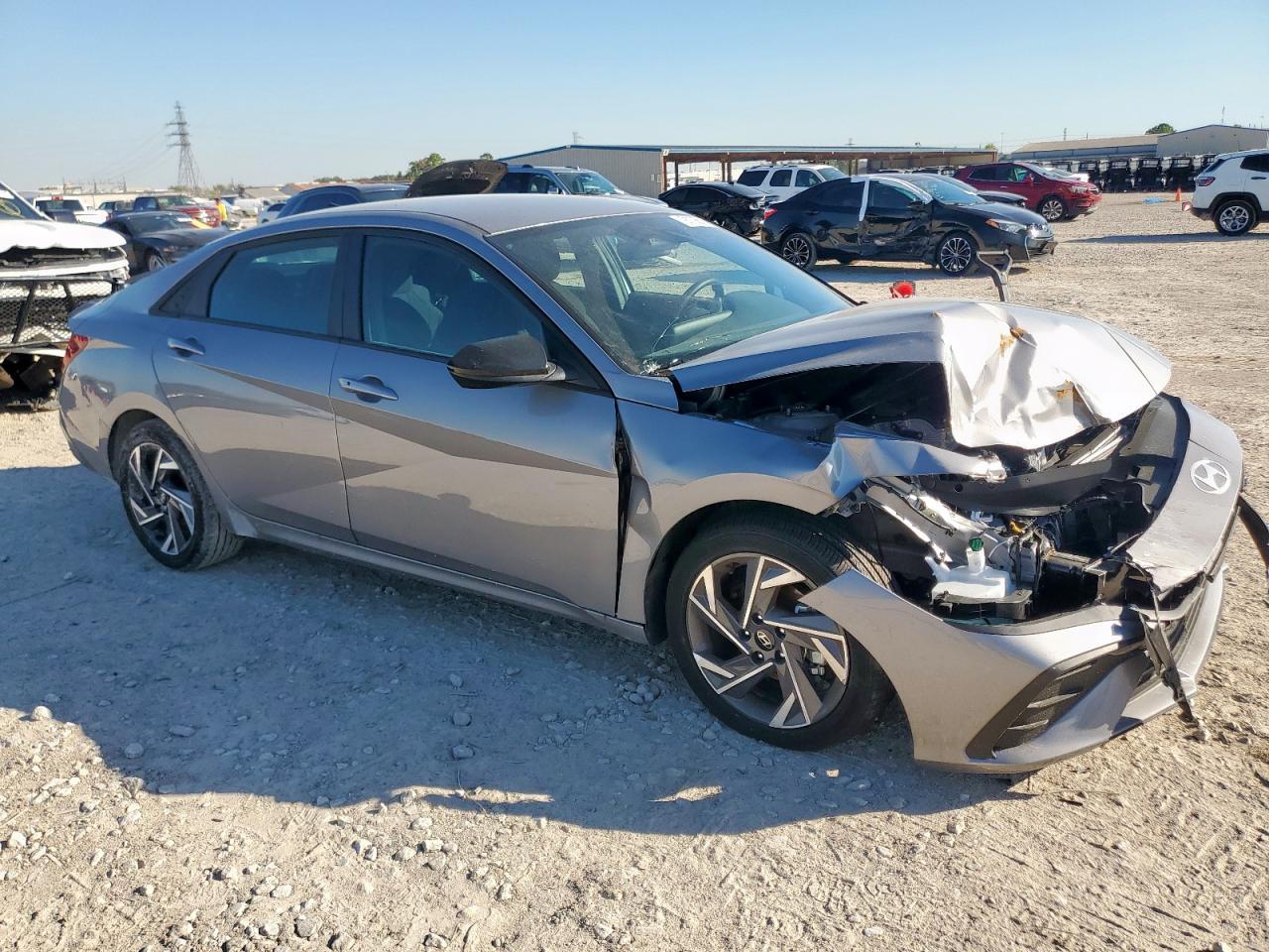 2025 Hyundai Elantra Sel Sport - Image 4