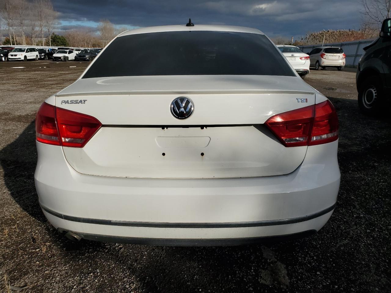 2015 Volkswagen Passat Sel - Фото 6