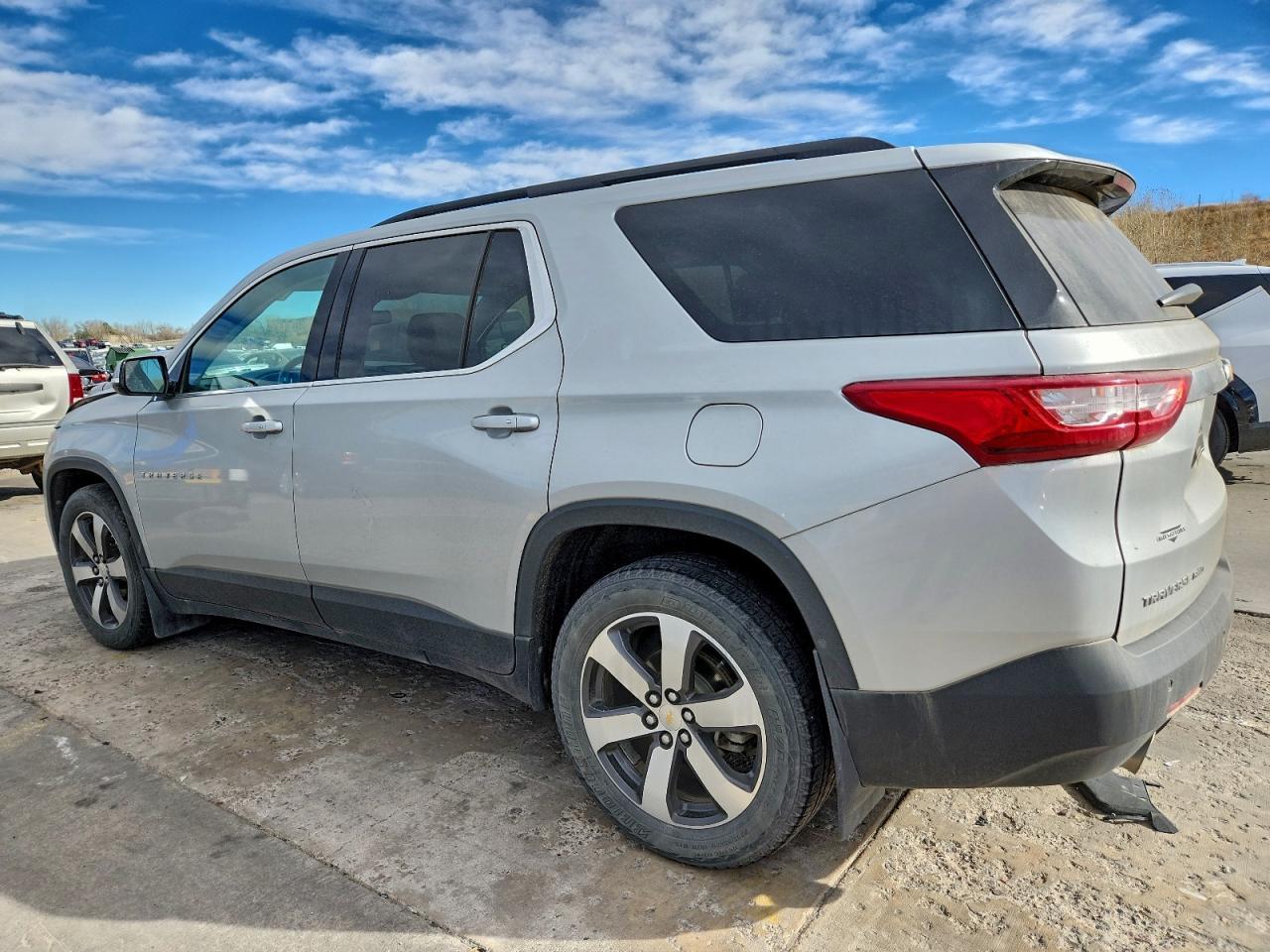 2019 Chevrolet Traverse Lt - Image 2