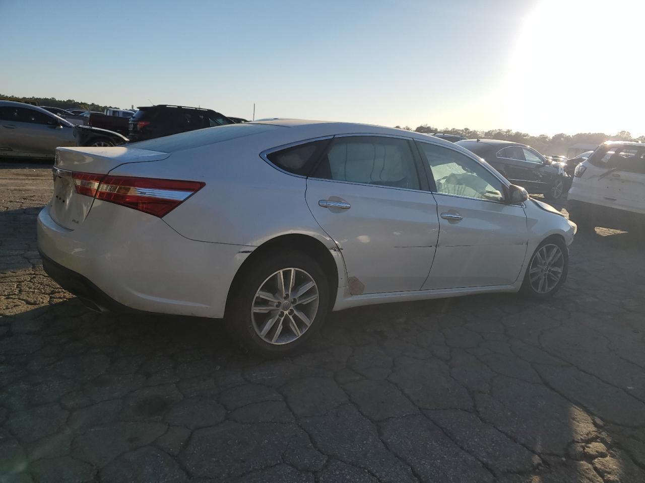 2013 Toyota Avalon Base - Фото 3