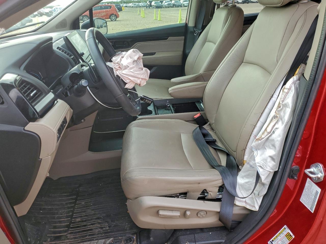 2022 Honda Odyssey Touring - Image 7