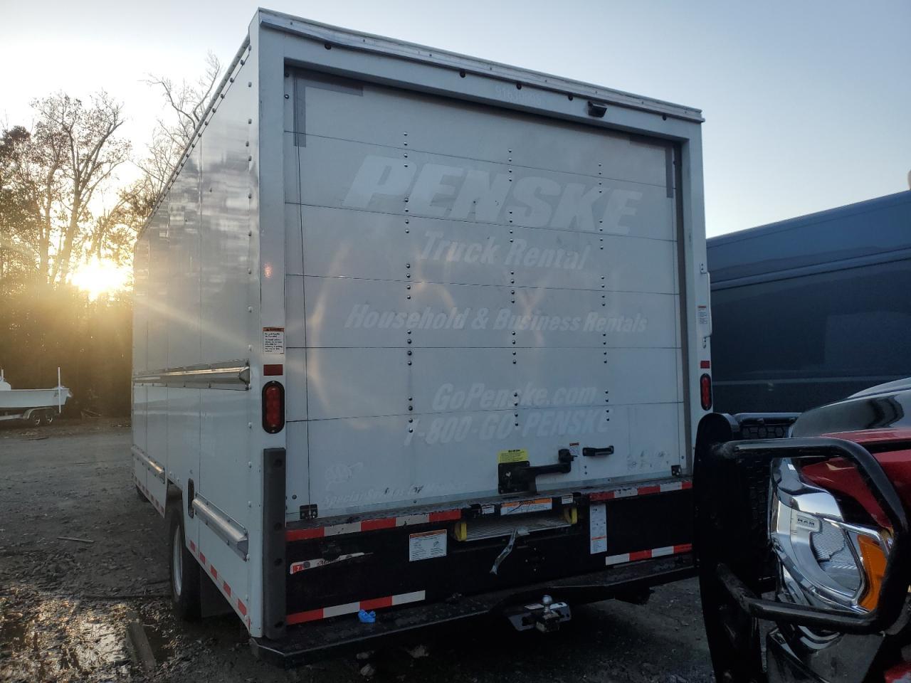 2024 Ford Econoline - Box Truck - Фото 6