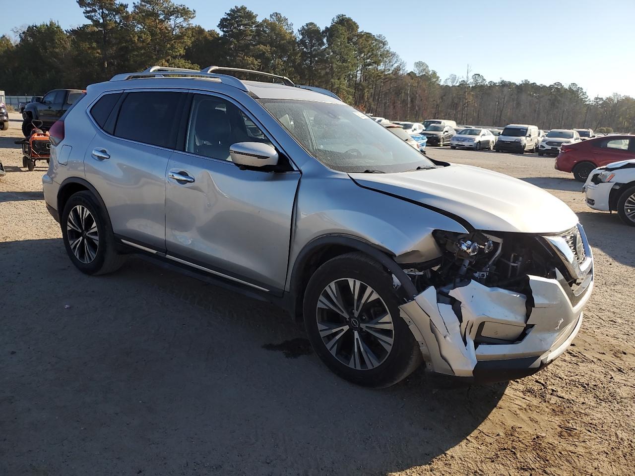 2018 Nissan Rogue S - Image 4