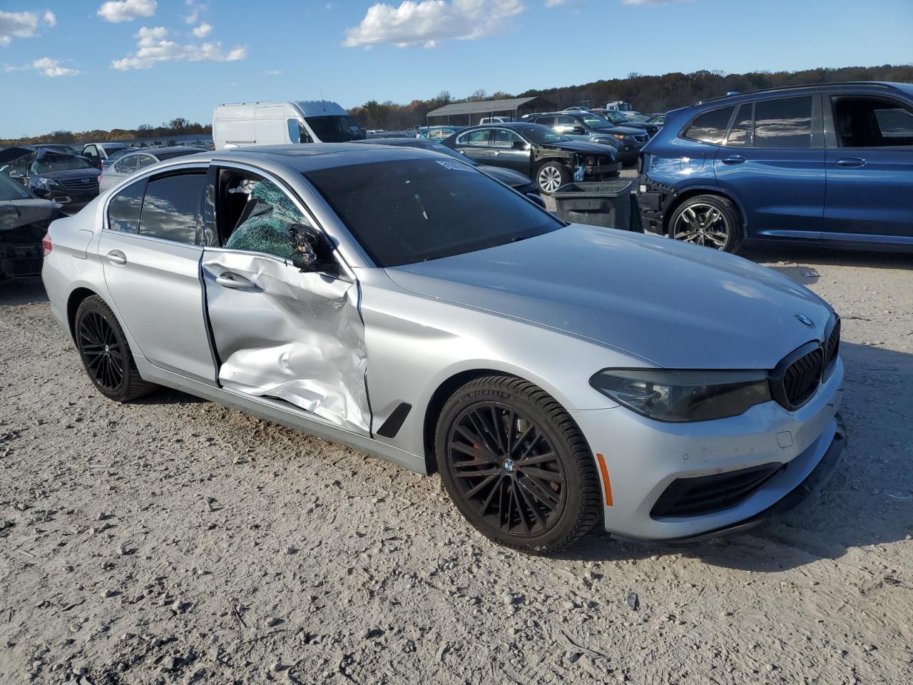 2019 BMW 530 I - Фото 4
