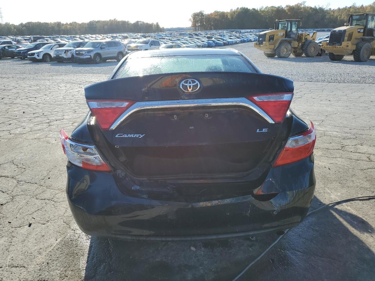 2017 Toyota Camry Le - Image 6