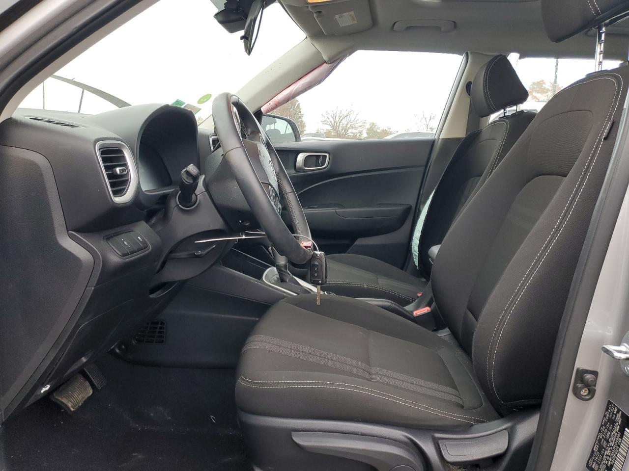 2023 Hyundai Venue Sel - Image 7