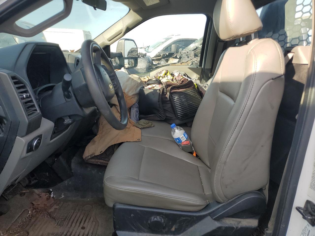 2018 Ford F350 Super Duty Flatbed Truck - Фото 7