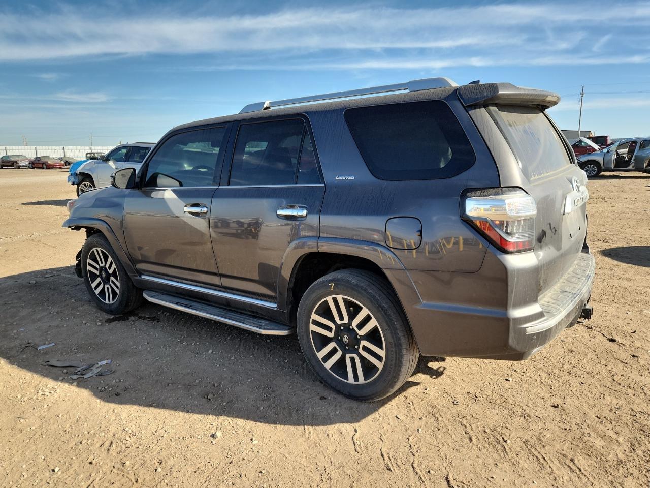 2016 Toyota 4Runner Sr5/Sr5 Premium - Image 2