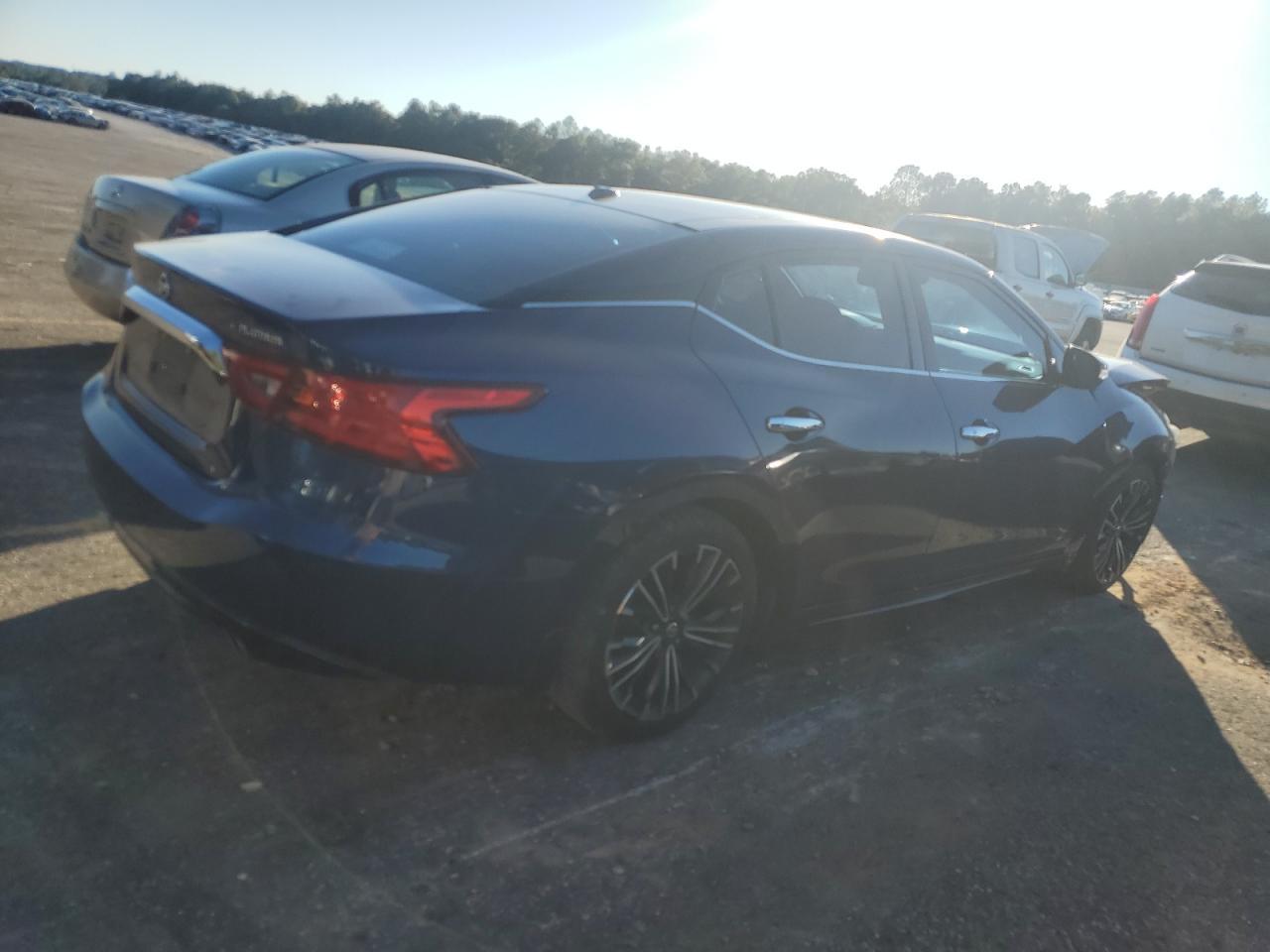 2016 Nissan Maxima 3.5S - Image 3