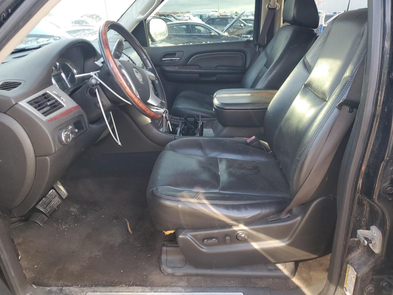 2009 Cadillac Escalade Sport - Image 7