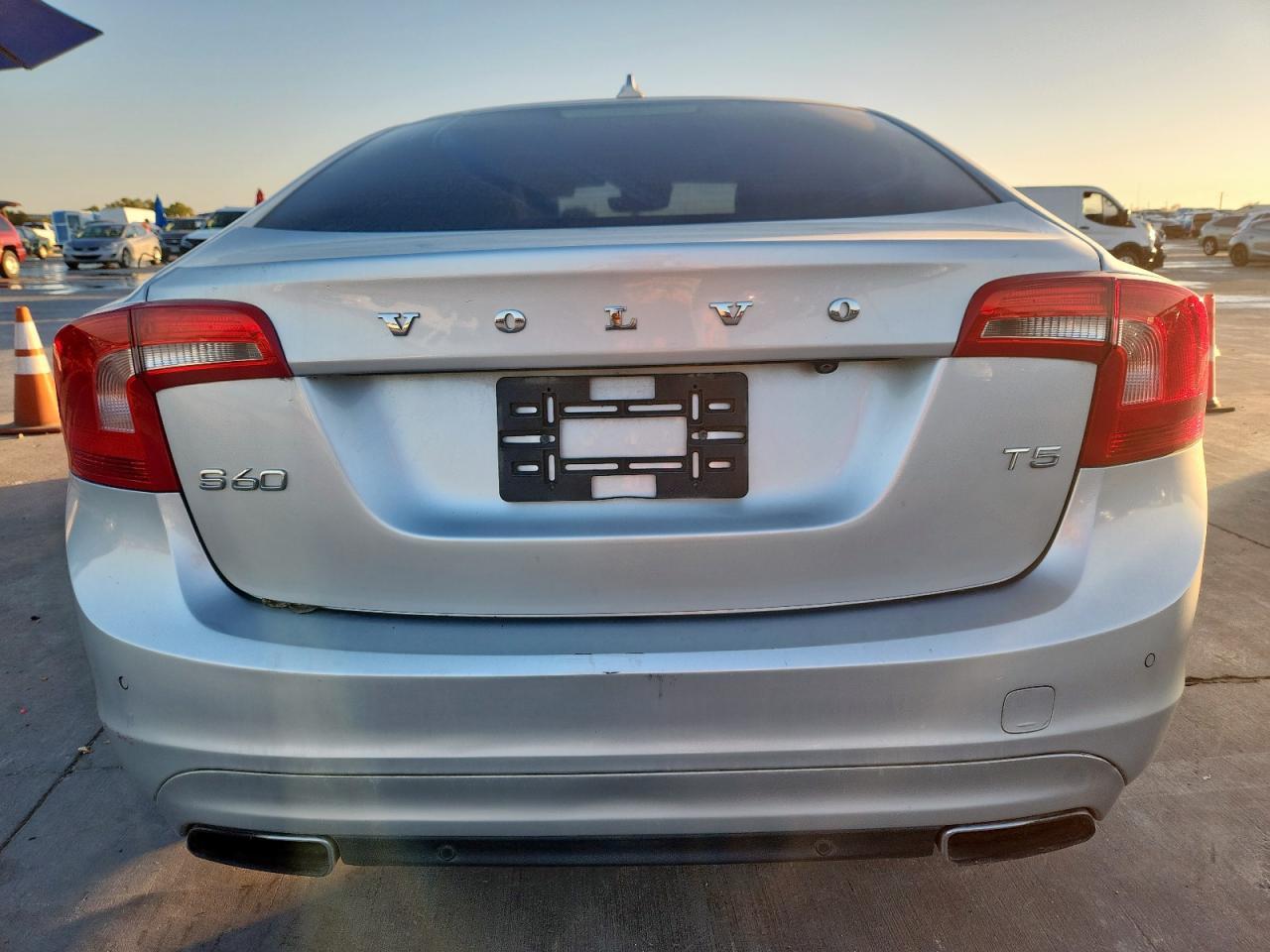 2015 Volvo S60 Premier - Фото 6