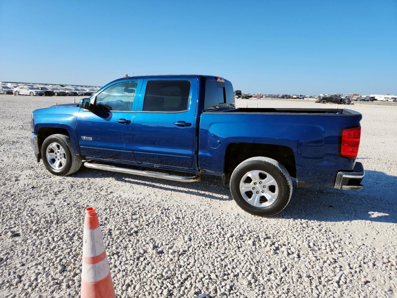 2017 Chevrolet Silverado C1500 Lt - Image 2