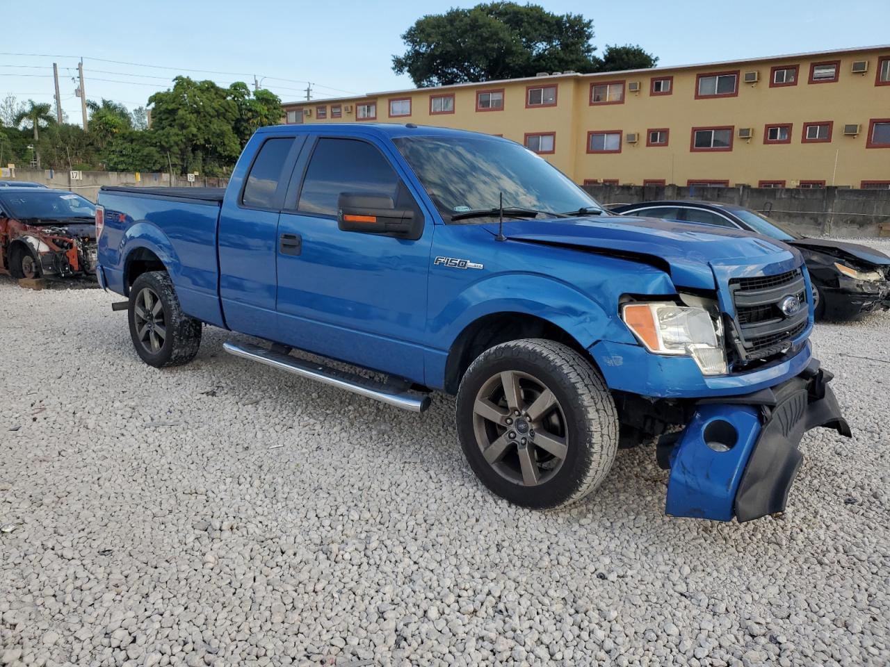 2013 Ford F150 Super Cab - Image 4