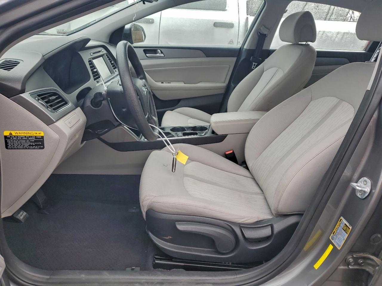 2017 Hyundai Sonata Hybrid - Image 7