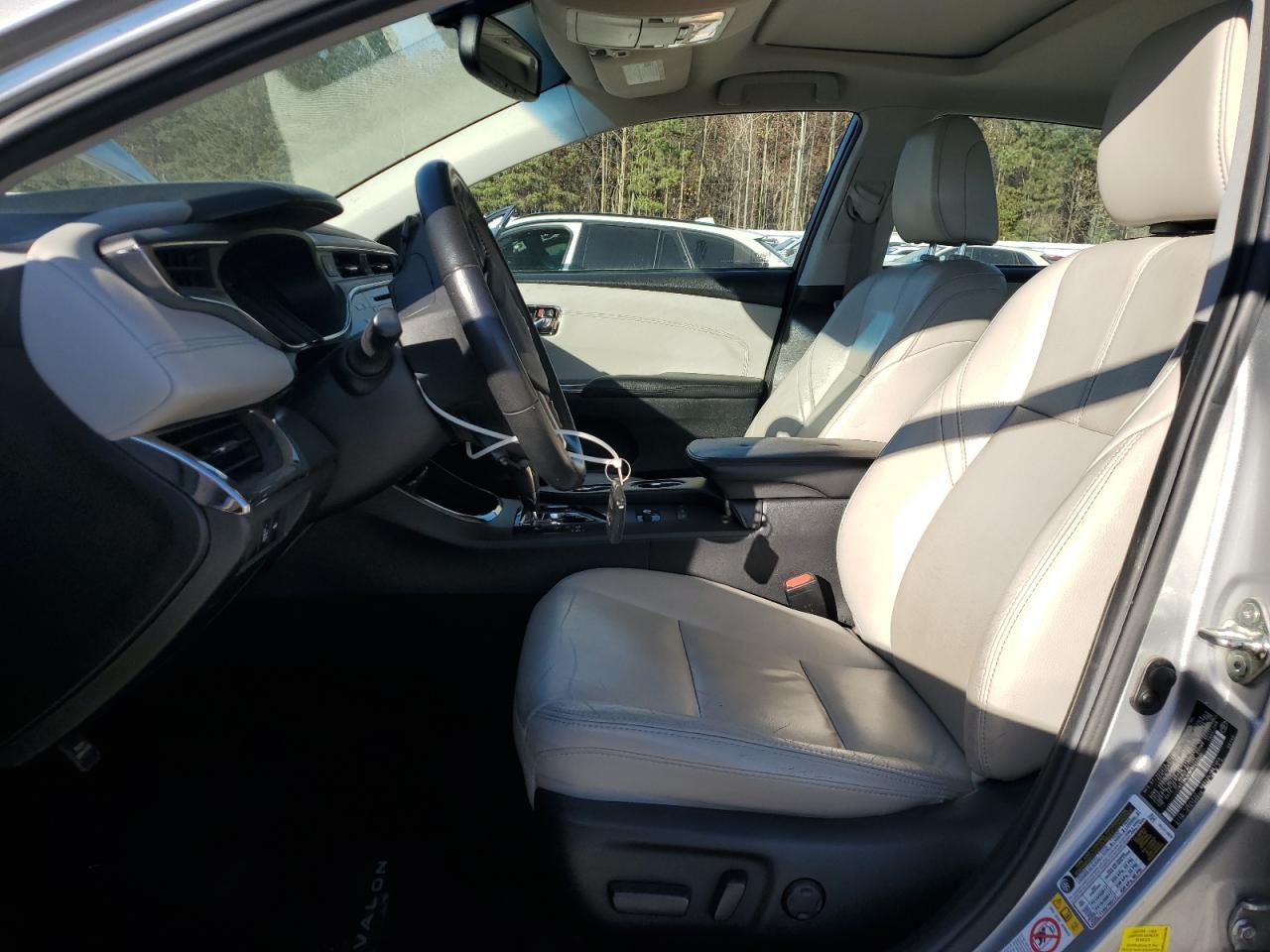 2016 Toyota Avalon Xle - Image 7