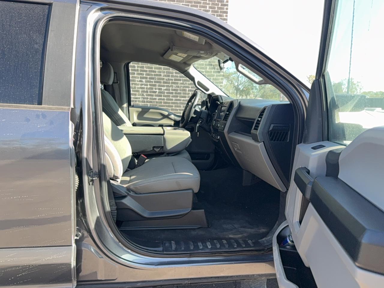 2022 Ford F350 Super Duty - Image 5