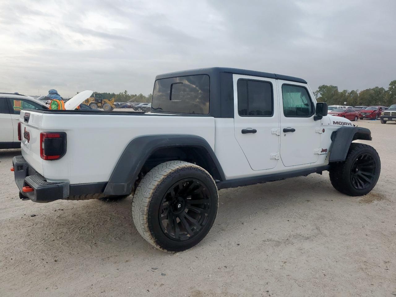 2024 Jeep Gladiator Mojave - Фото 3