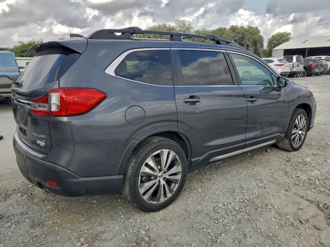 2020 Subaru Ascent Limited - Image 3