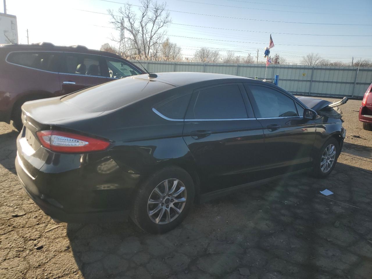 2016 Ford Fusion S - Image 3