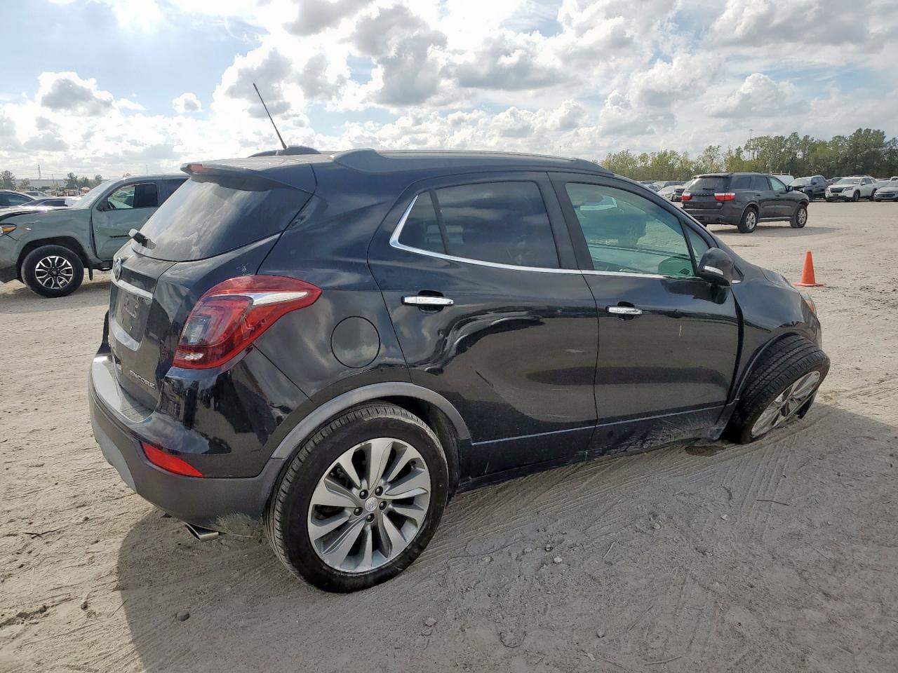 2017 Buick Encore Preferred - Фото 3