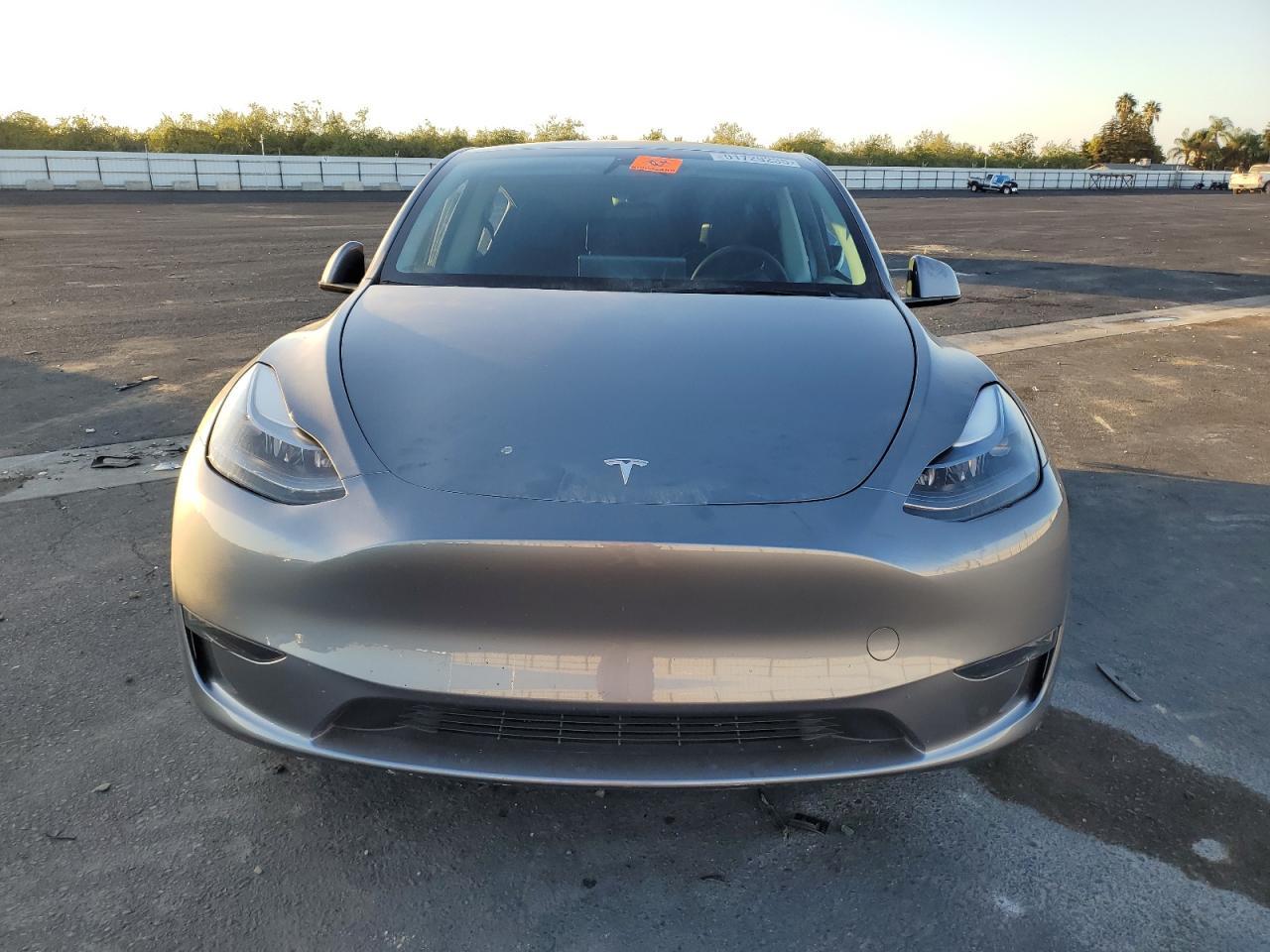 2024 Tesla Model Y - Фото 5