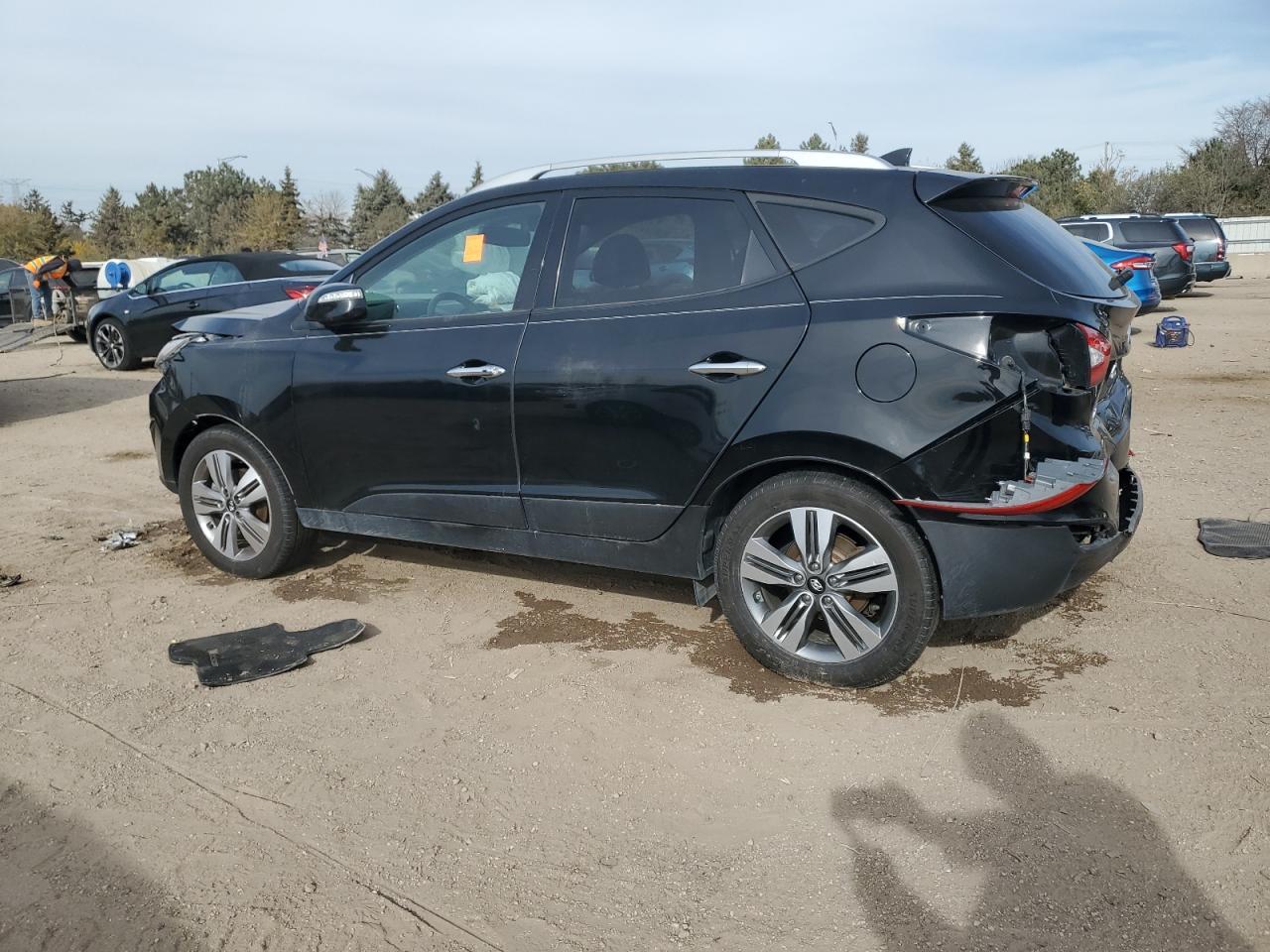 2015 Hyundai Tucson Limited - Image 2