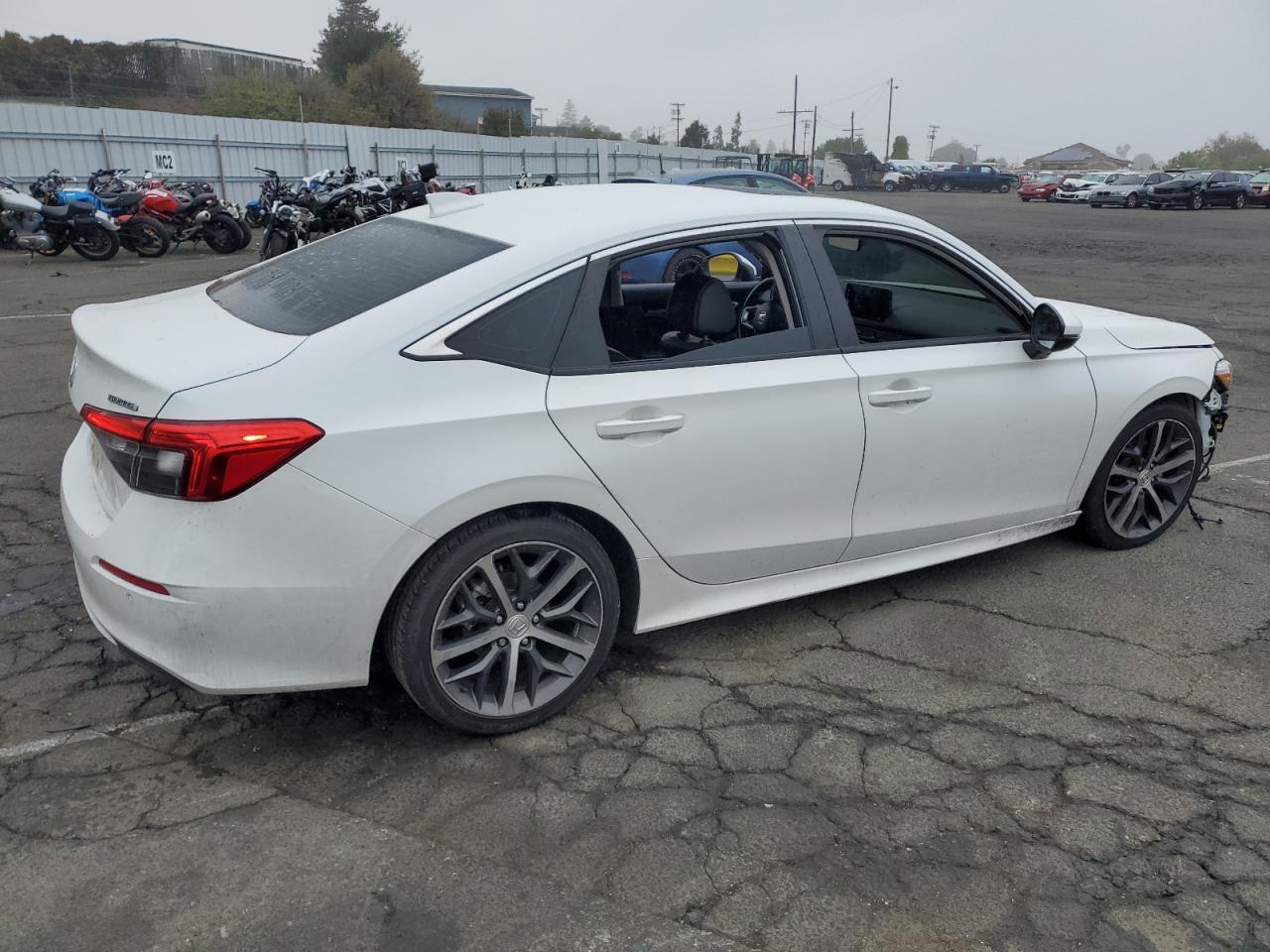 2023 Honda Civic Touring - Image 3