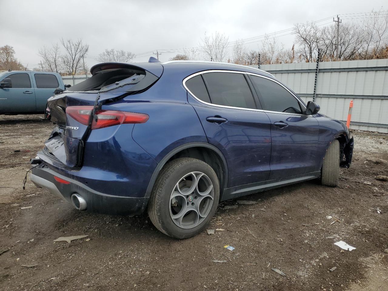 2018 Alfa Romeo Stelvio - Image 3