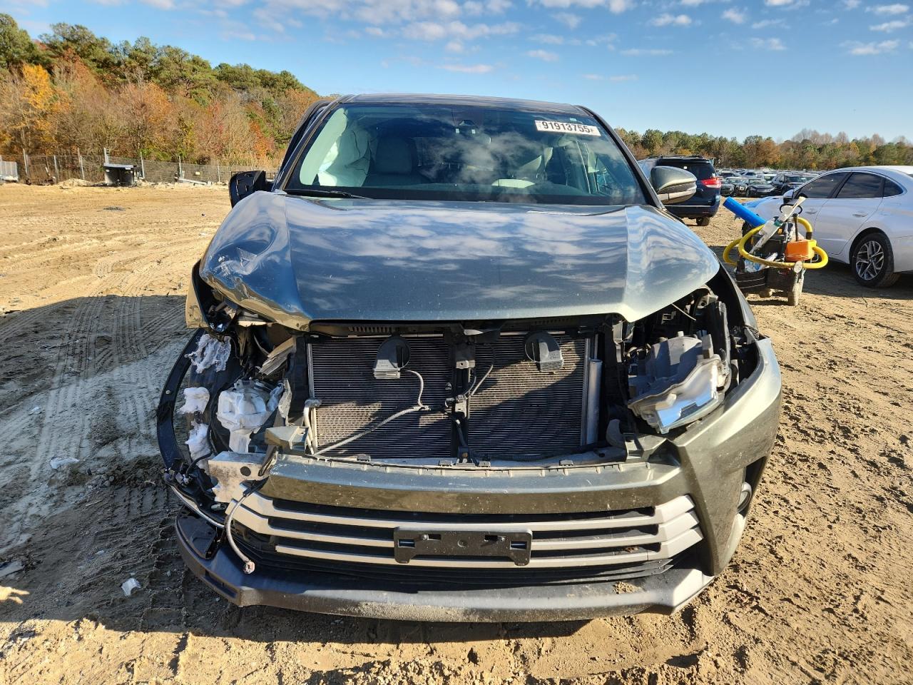 2019 Toyota Highlander Le - Фото 5