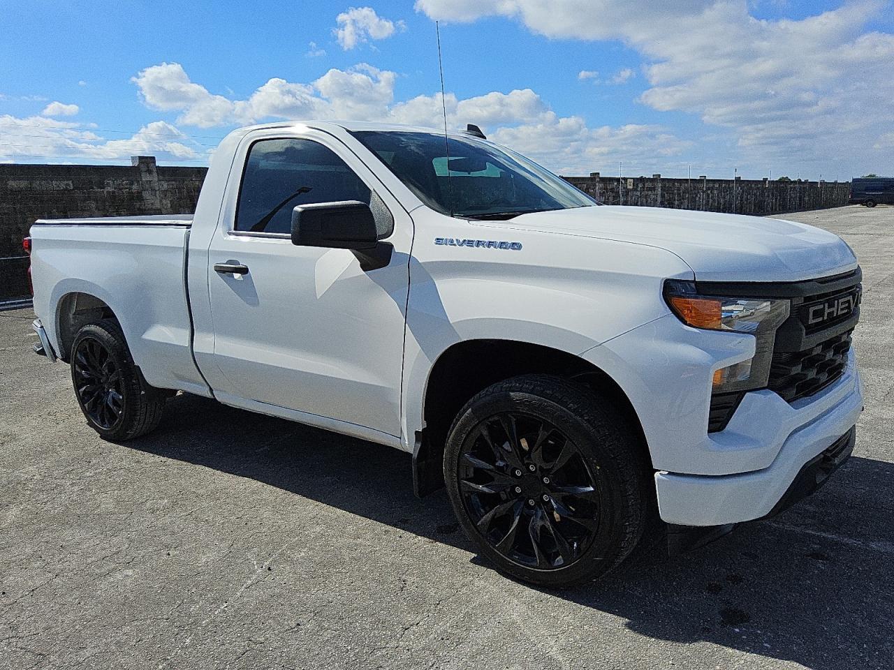 2024 Chevrolet Silverado C1500 - Фото 4