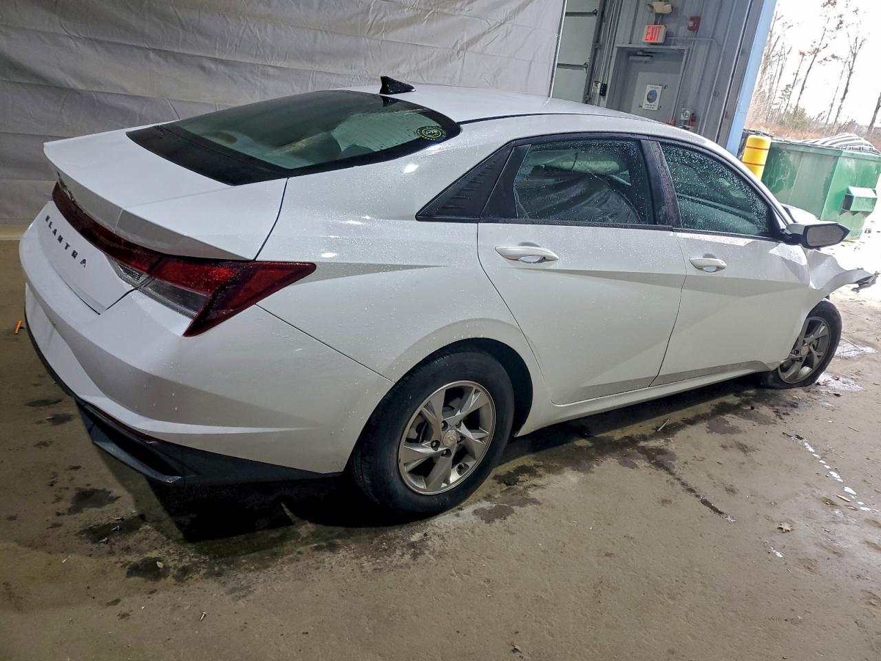 2021 Hyundai Elantra Se - Image 3