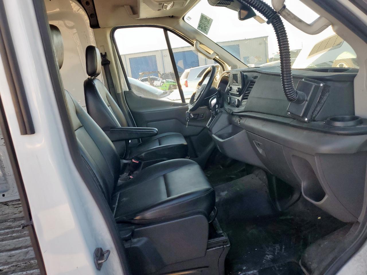 2020 Ford Transit Delivery Van - Image 5