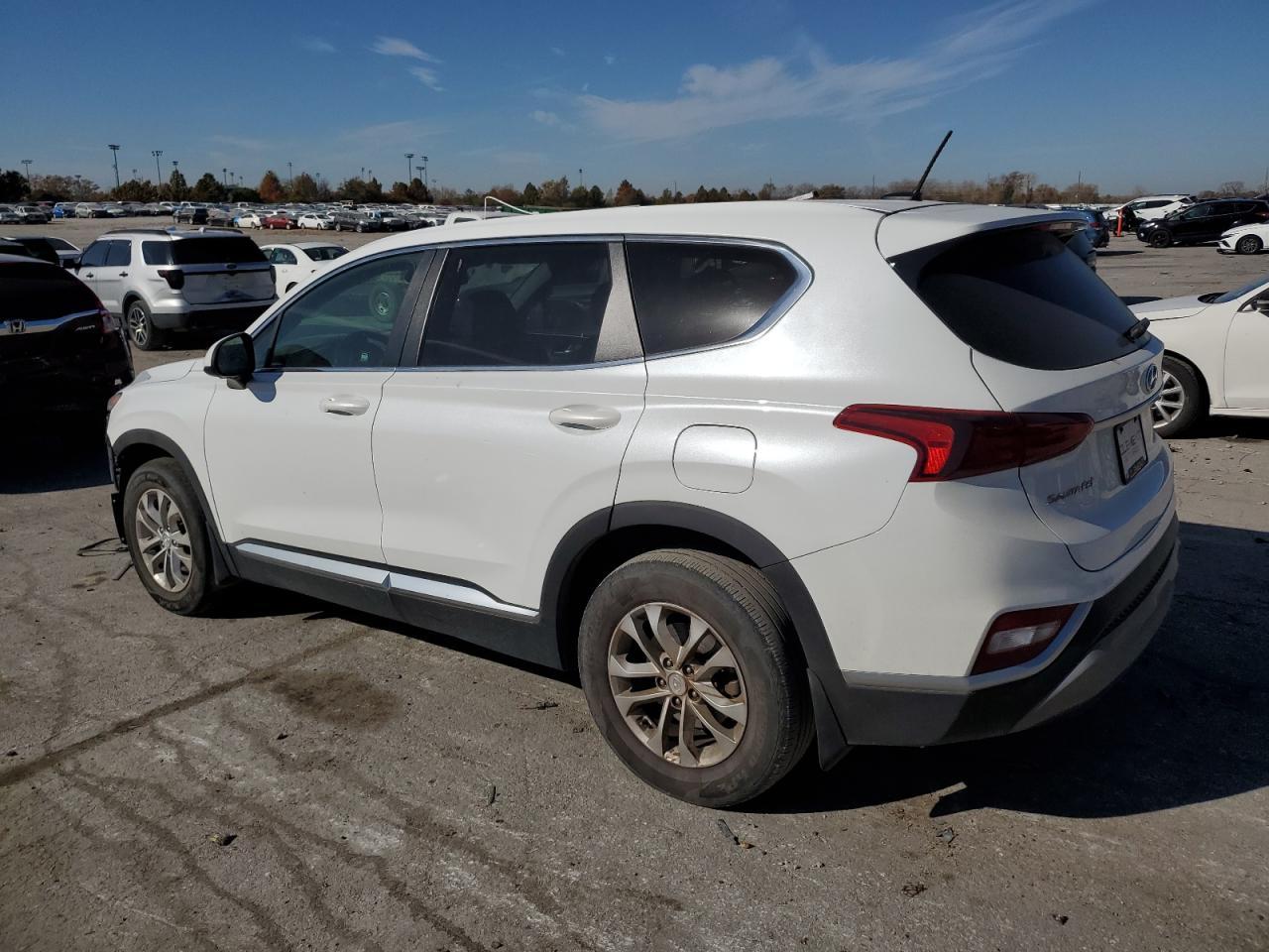 2020 Hyundai Santa Fe Se - Фото 2