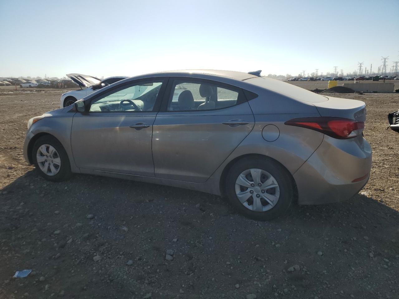 2016 Hyundai Elantra Se - Image 2