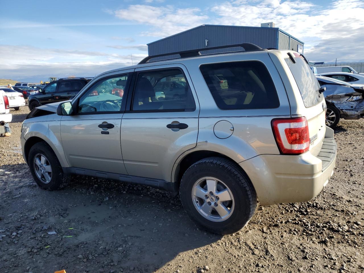2011 Ford Escape Xlt - Фото 2