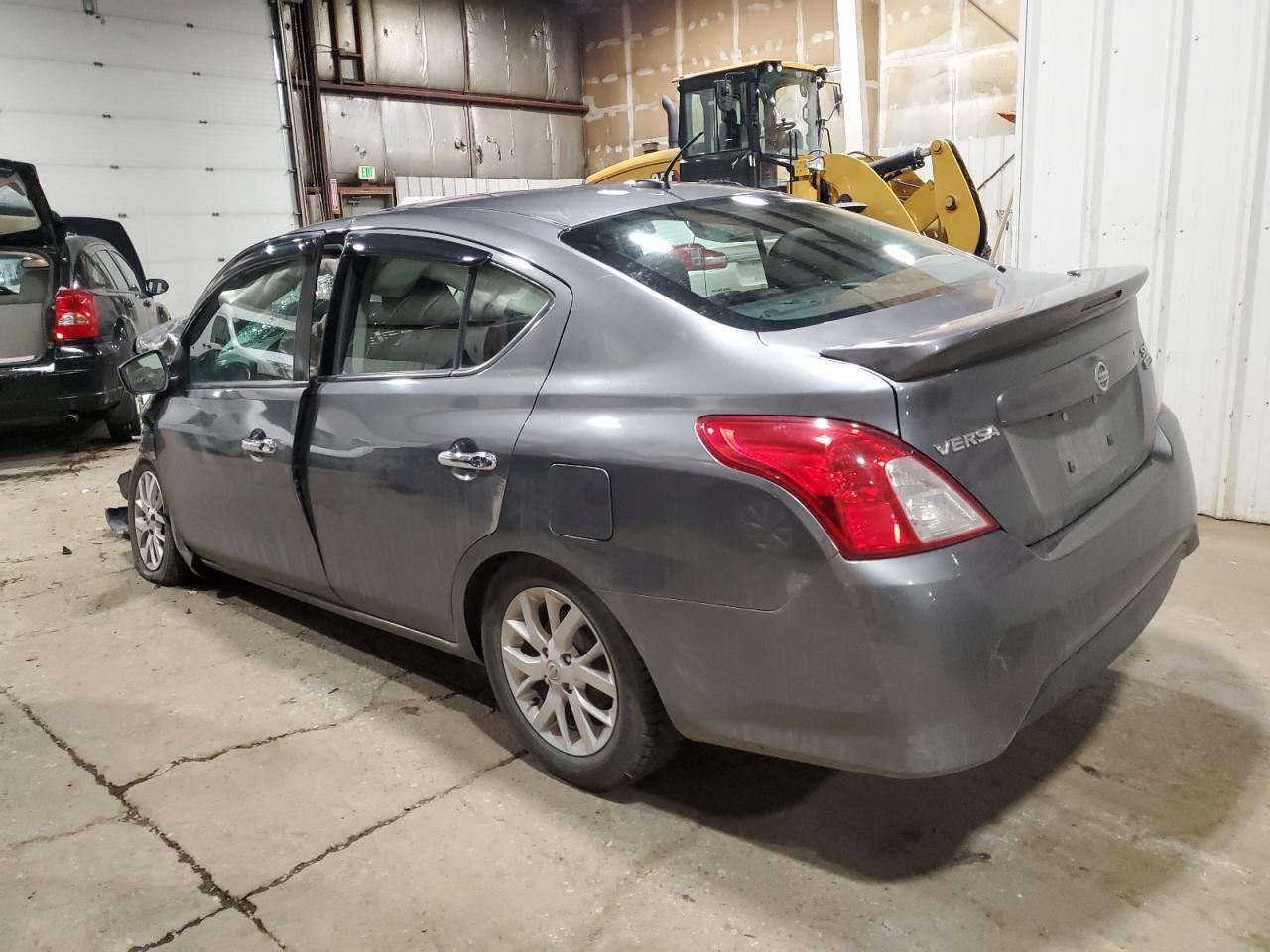 2018 Nissan Versa S - Фото 2