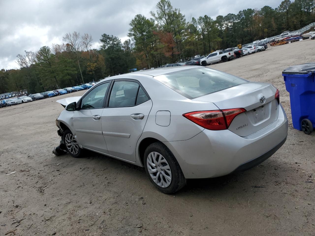 2017 Toyota Corolla L - Фото 2