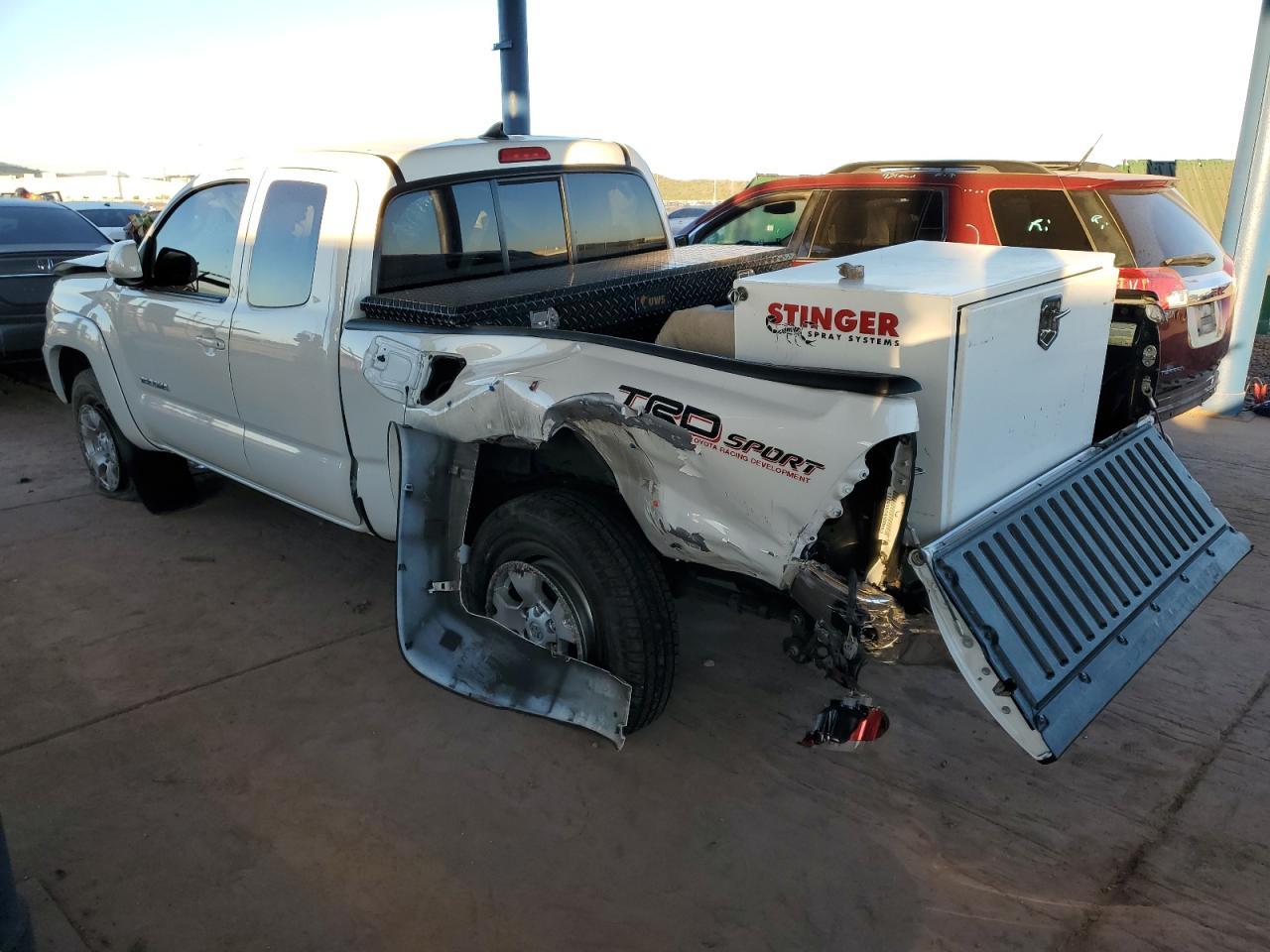 2015 Toyota Tacoma Prerunner Access Cab - Image 2