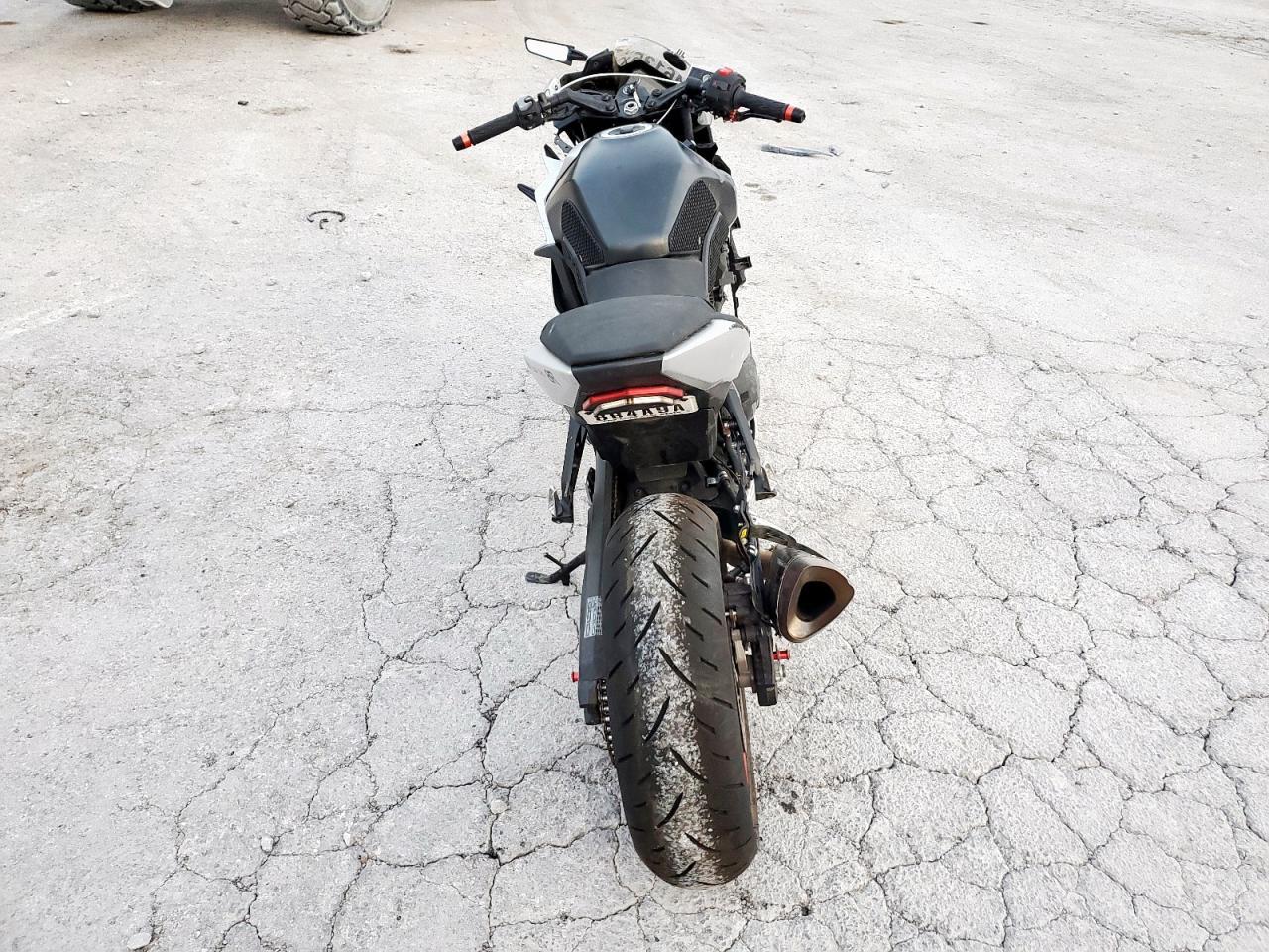 2024 Suzuki Gsx800 F - Фото 4