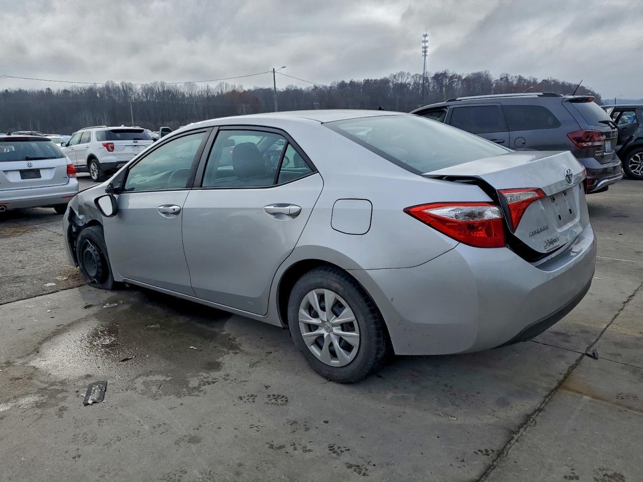 2014 Toyota Corolla L - Фото 2