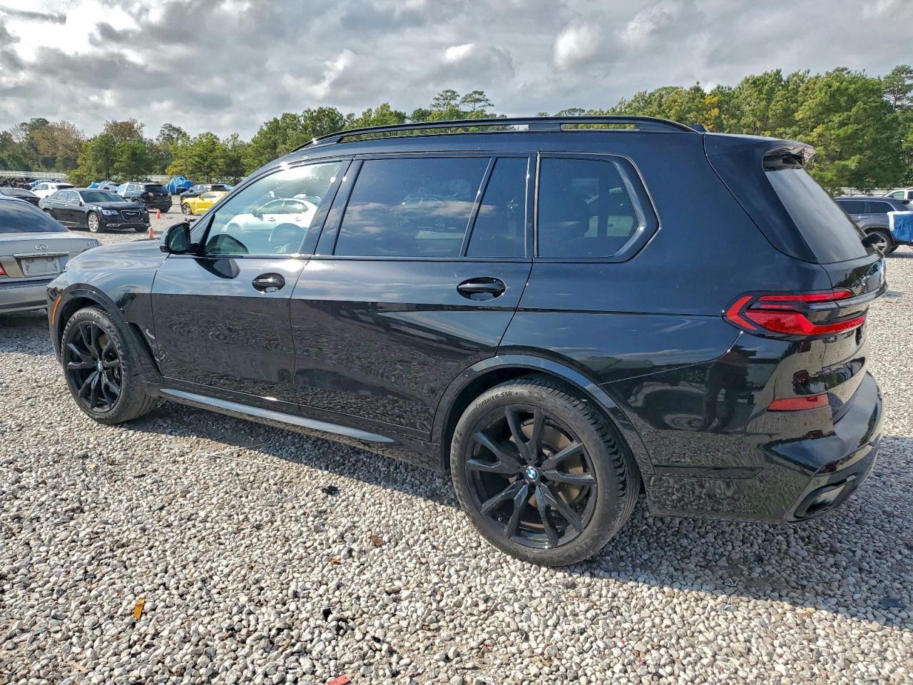 2024 BMW X7 xDrive40I - Image 2