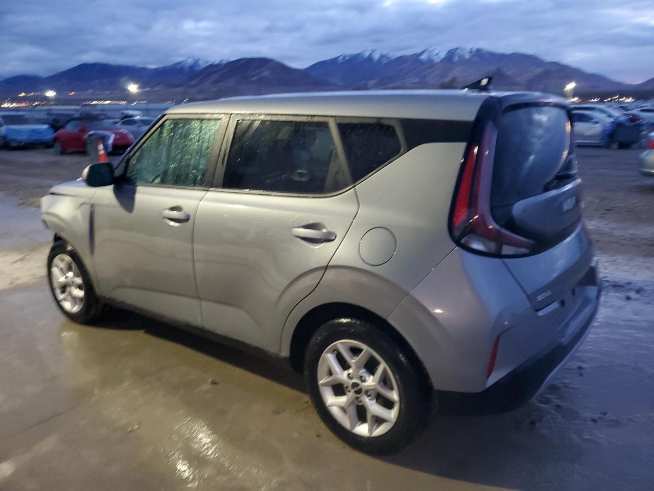 2024 Kia Soul Lx - Image 2