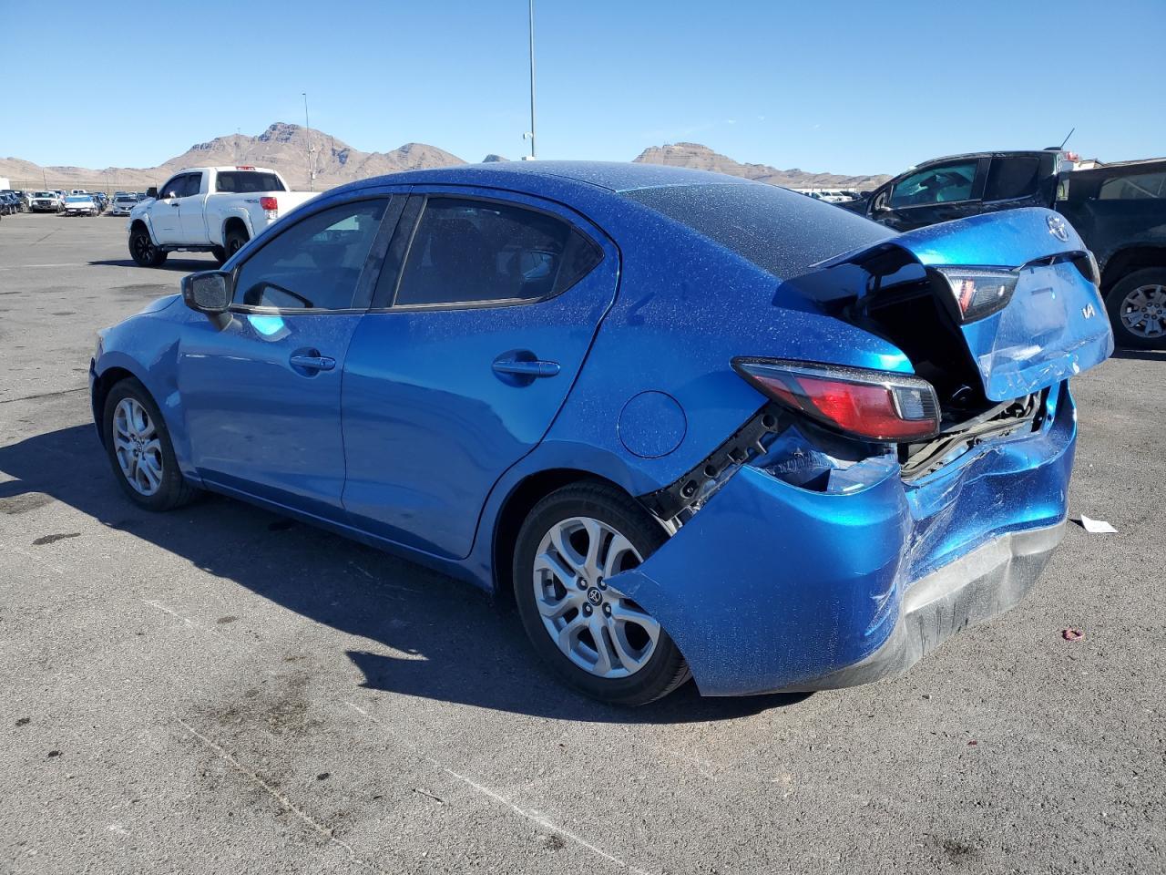 2017 Toyota Yaris Ia - Фото 2