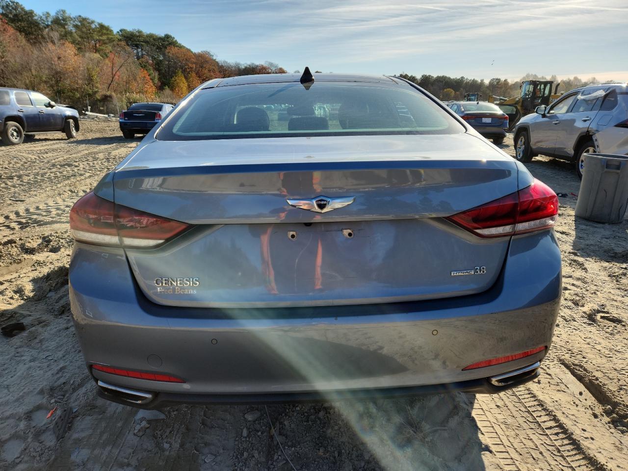 2015 Hyundai Genesis 3.8L - Фото 6