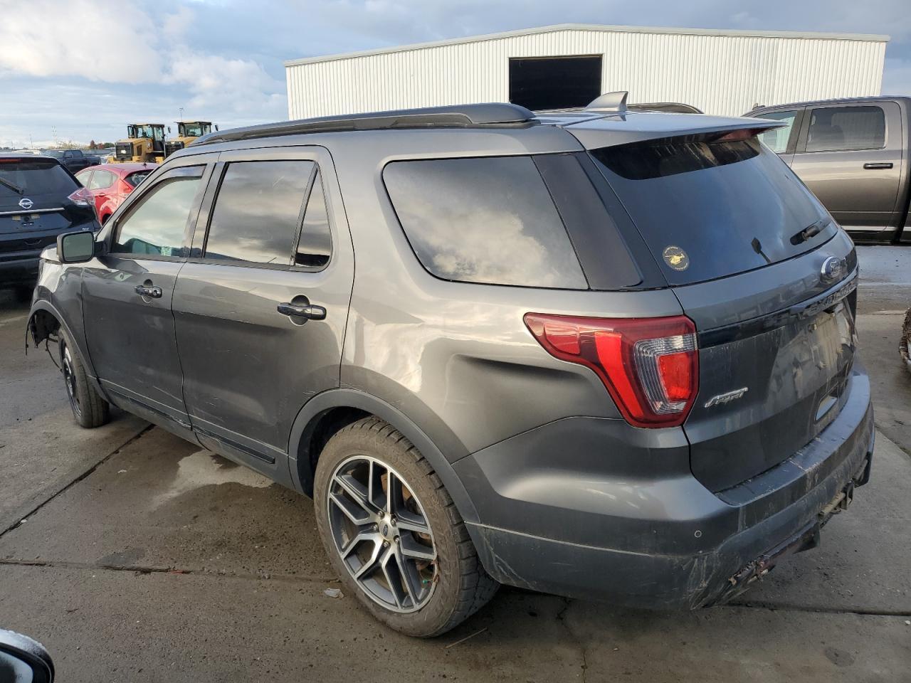 2016 Ford Explorer Sport - Image 2