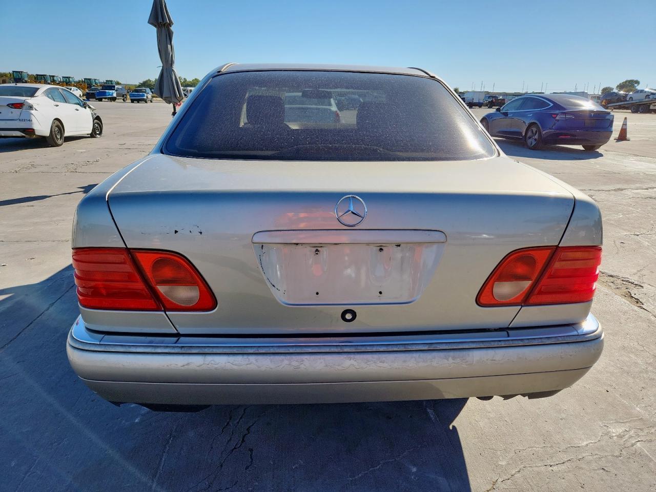 1999 Mercedes-Benz E 320 - Image 6