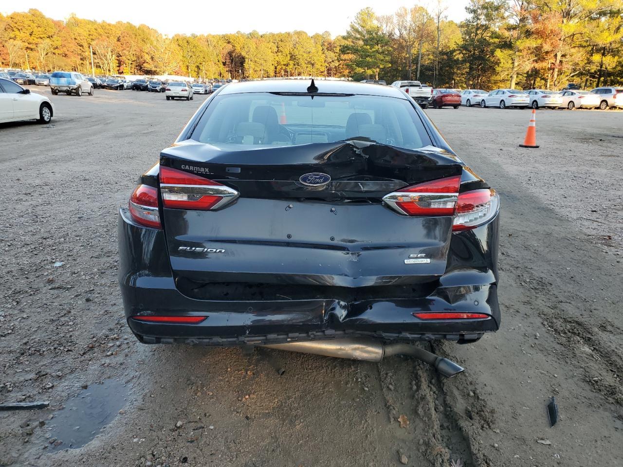 2020 Ford Fusion Se - Image 6