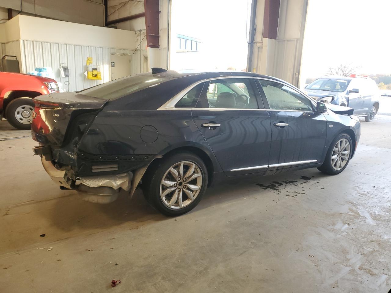 2019 Cadillac Xts Luxury - Image 3